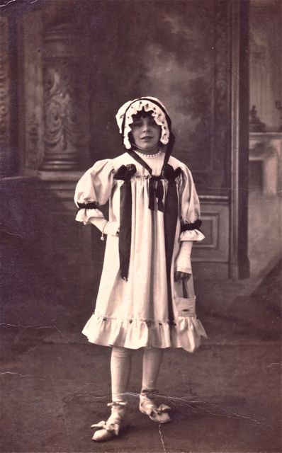 Ik had in de historische evocatie over hongersnood in Frankrijk in 1788 drie woorden tekst. 'Vive la patrie!' Het werd 'Vive la patisserie!'. Staande ovatie.